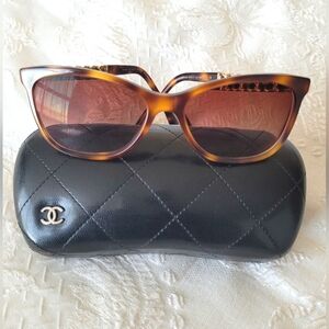 CHANEL Tortoise Cat-Eye Sunglasses